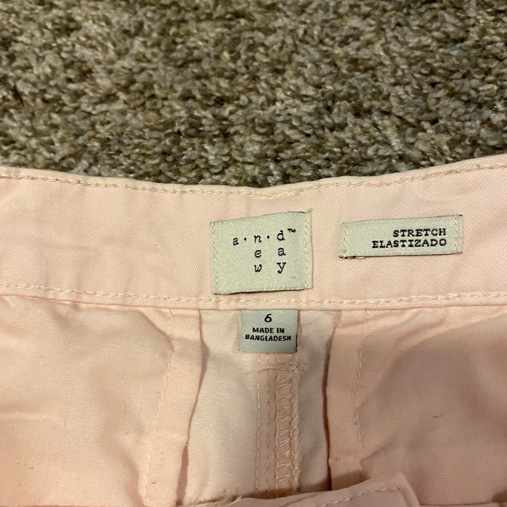 A new day size 6 excellent condition pre loved! 4 1/2”